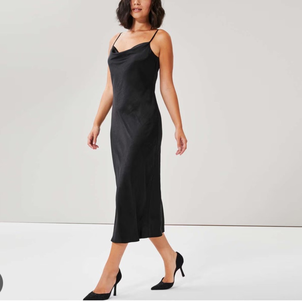 🧡Satin slip dress (in burnt orange, cover pic for fit only)